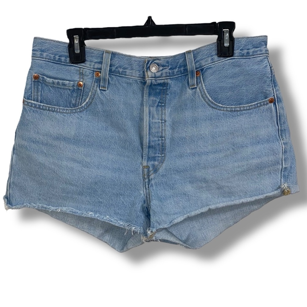 Levi’s 501 Shorts Button Fly Light Wash Frayed Hem High Rise Size 32 Women’s
